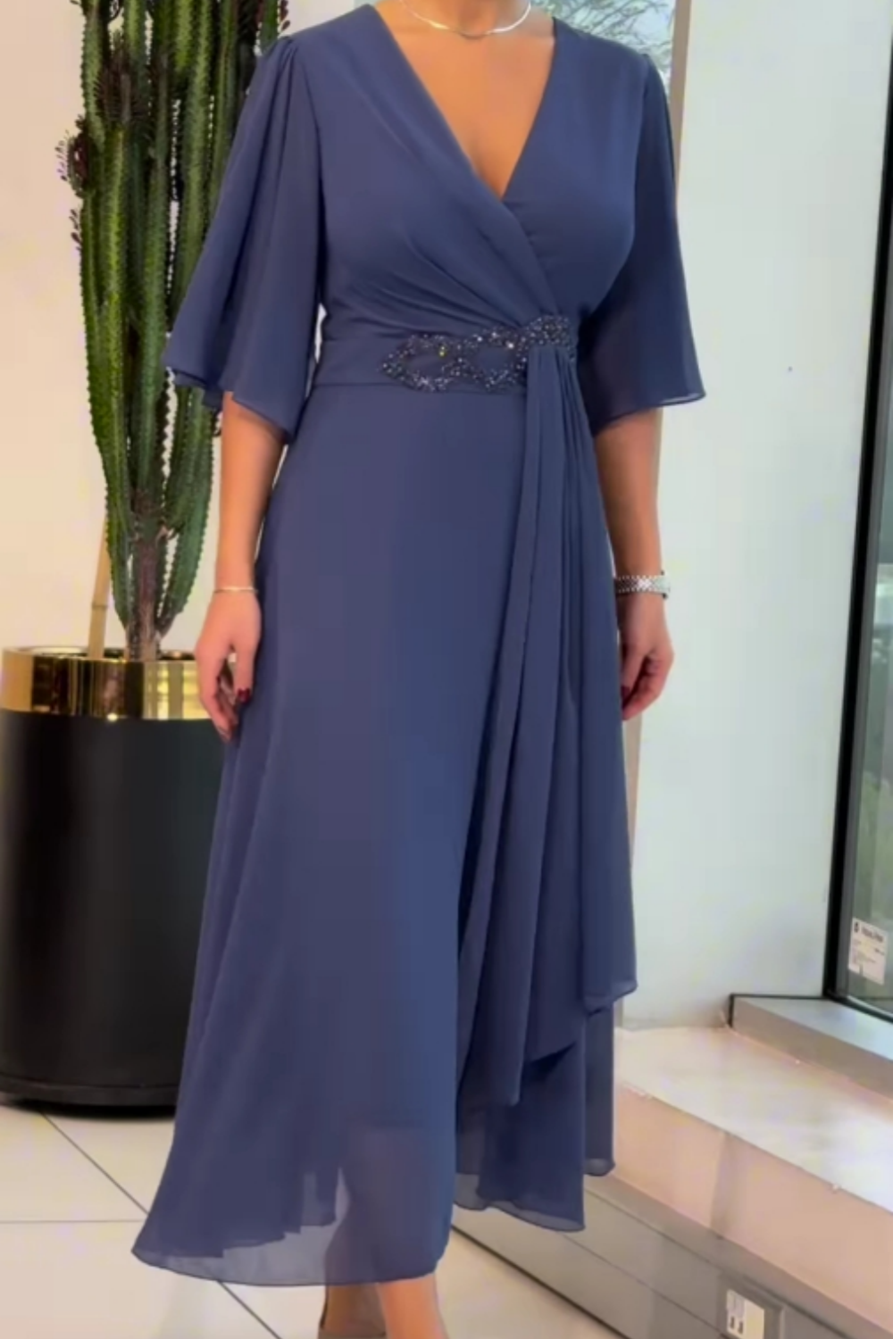 Louise™ | Chic V-Neck Maxi Dress