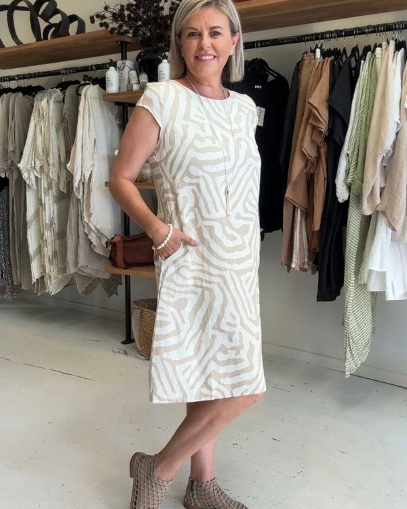 Christina™ | Elegant Printed Summer Dress with Round Neck
