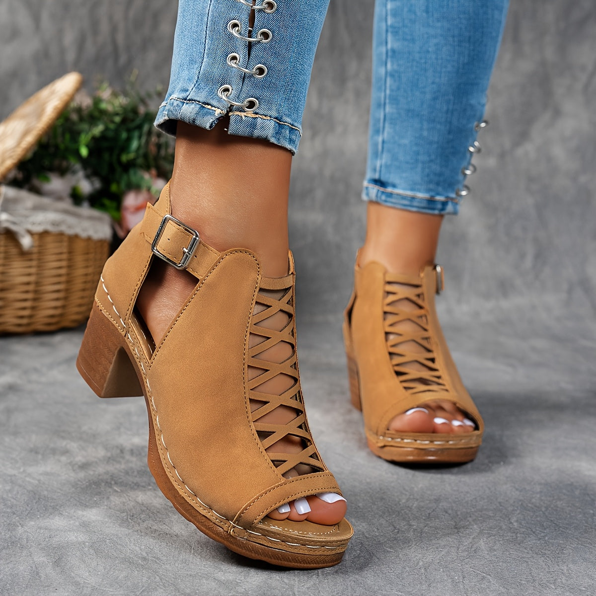 Lotus | Women's Adjustable Cushioned Sandals