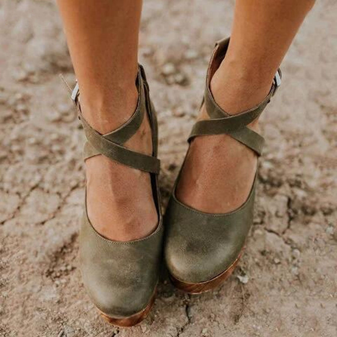 Teresa™ | Chic Closed-Toe Wedge Heels with Ankle Strap