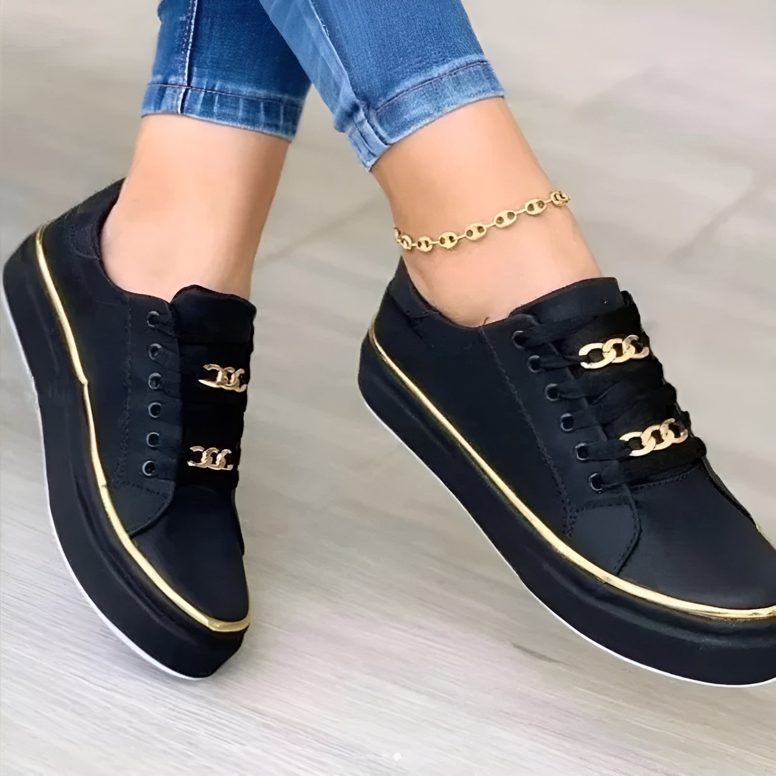 Luna | Women's Casual Platform Sneakers Featuring Gold Chain Accents