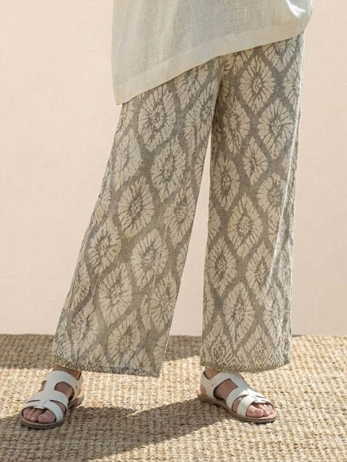 Paloma | Women's Striped Wide-Leg Pants and Tee Set - Casual Two-Piece Outfit
