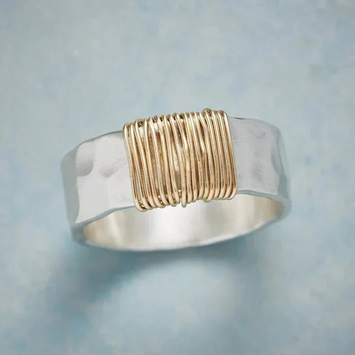 Auriel™ | Classic Gold Thread Ring