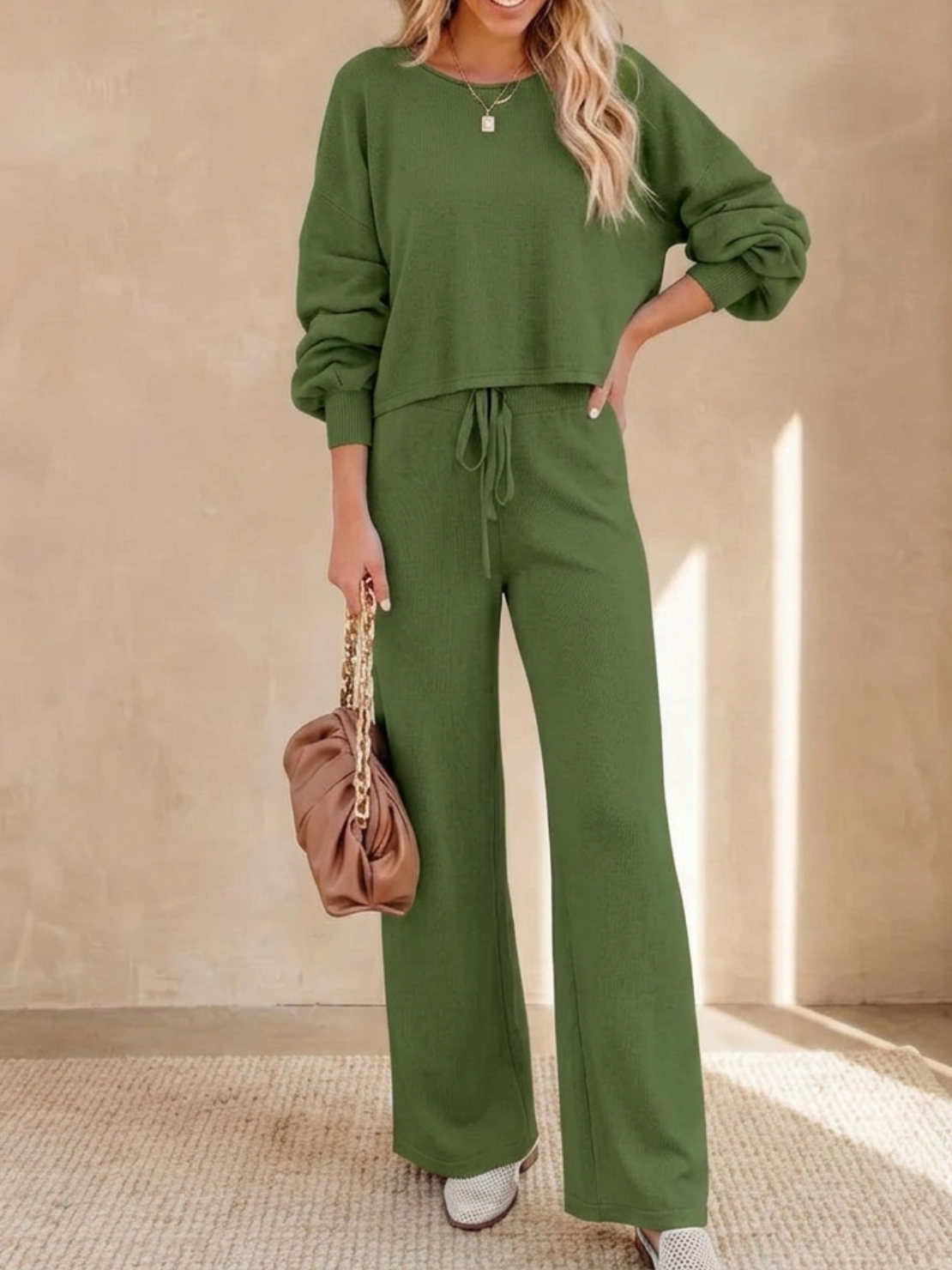 Hailey | Women's Cropped Sweatshirt and Wide-Leg Pants Lounge Ensemble