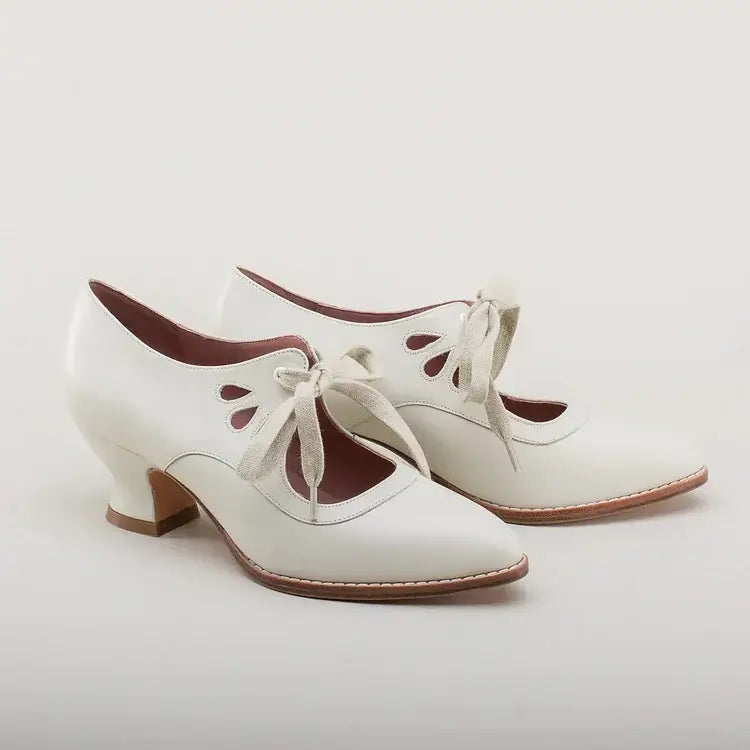 Amelia™ | Retro Pin-Up Style Heels