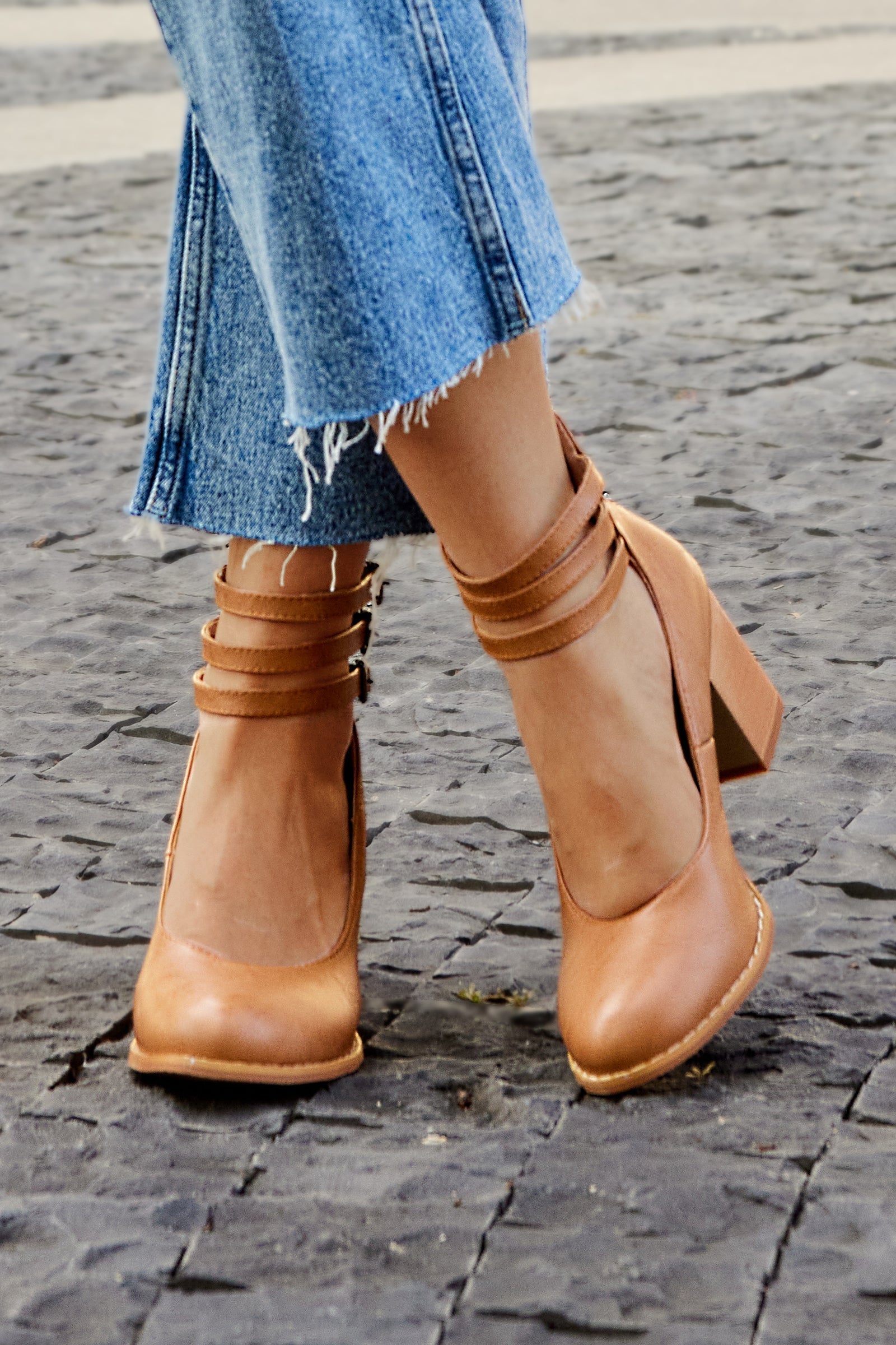 Casilda™ | Sleek Ankle Strap Sandals with Chunky Heel