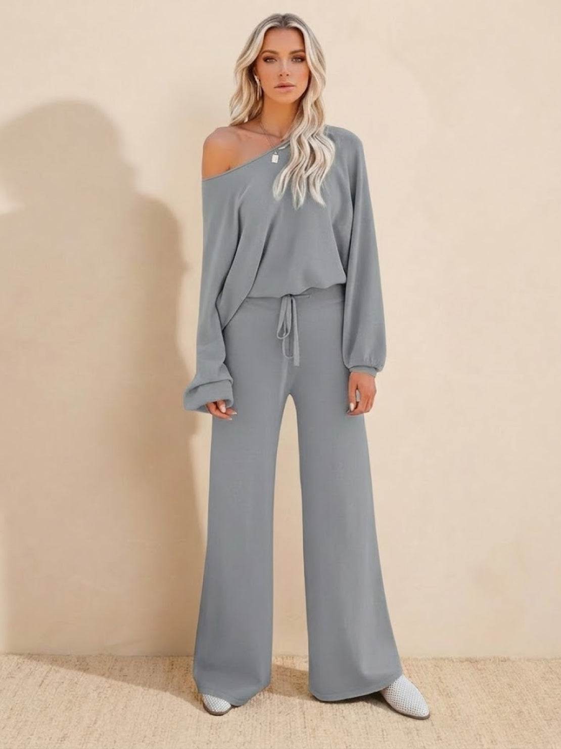 Hailey | Women's Cropped Sweatshirt and Wide-Leg Pants Lounge Ensemble