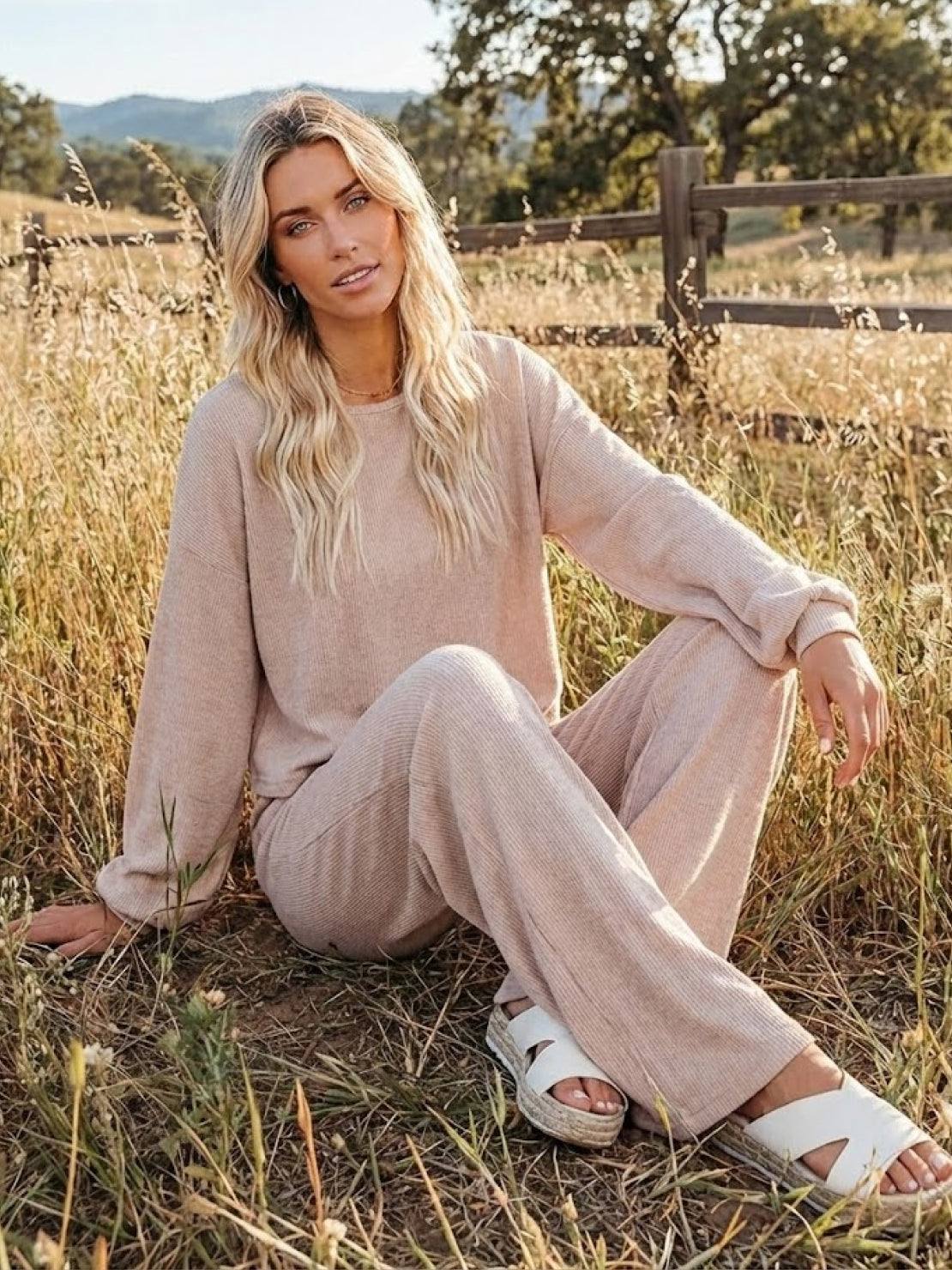 Hailey | Women's Cropped Sweatshirt & Wide-Leg Pants Lounge Ensemble