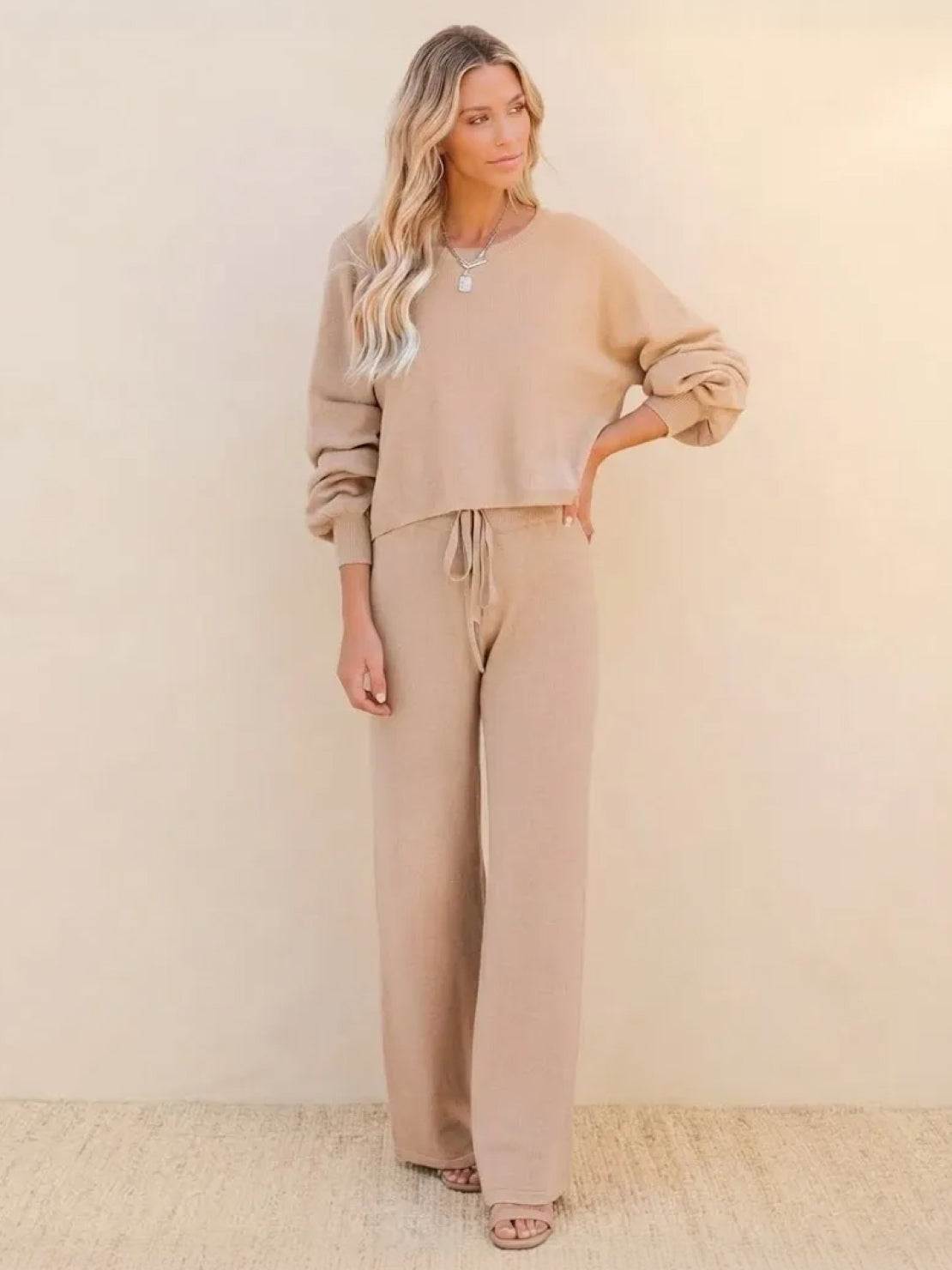 Hailey | Women's Cropped Sweatshirt & Wide-Leg Pants Lounge Ensemble