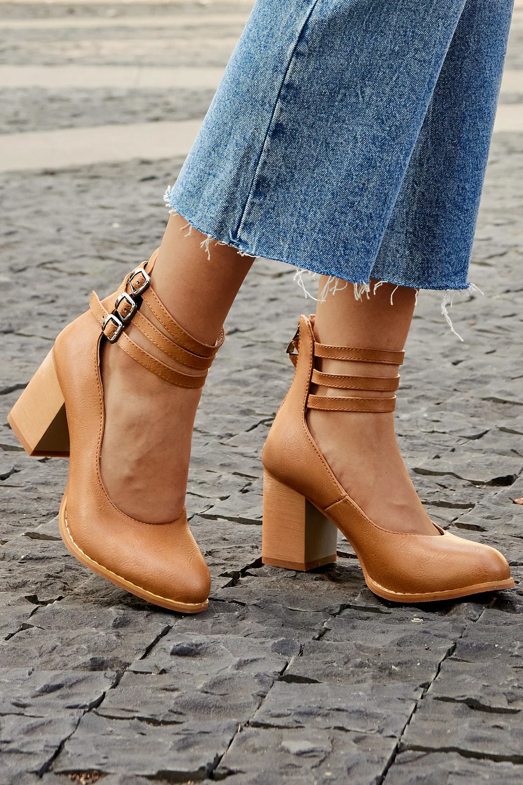 Casilda™ | Sleek Ankle Strap Sandals with Chunky Heel